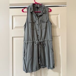 Universal Thread green utility style romper size medium